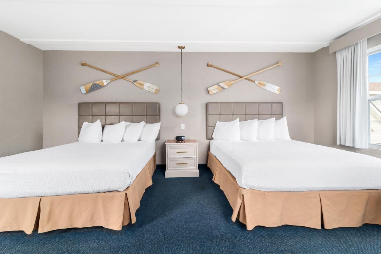 מקינאו סיטי Clearwater Lakeshore Motel מראה חיצוני תמונה