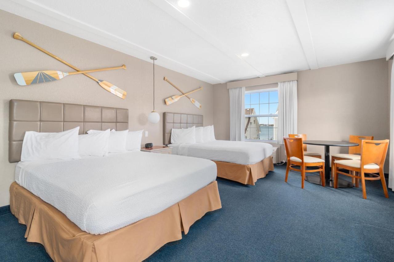 מקינאו סיטי Clearwater Lakeshore Motel מראה חיצוני תמונה