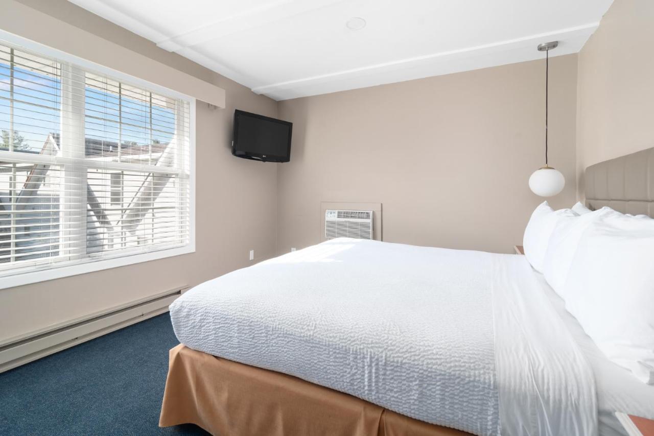 מקינאו סיטי Clearwater Lakeshore Motel מראה חיצוני תמונה